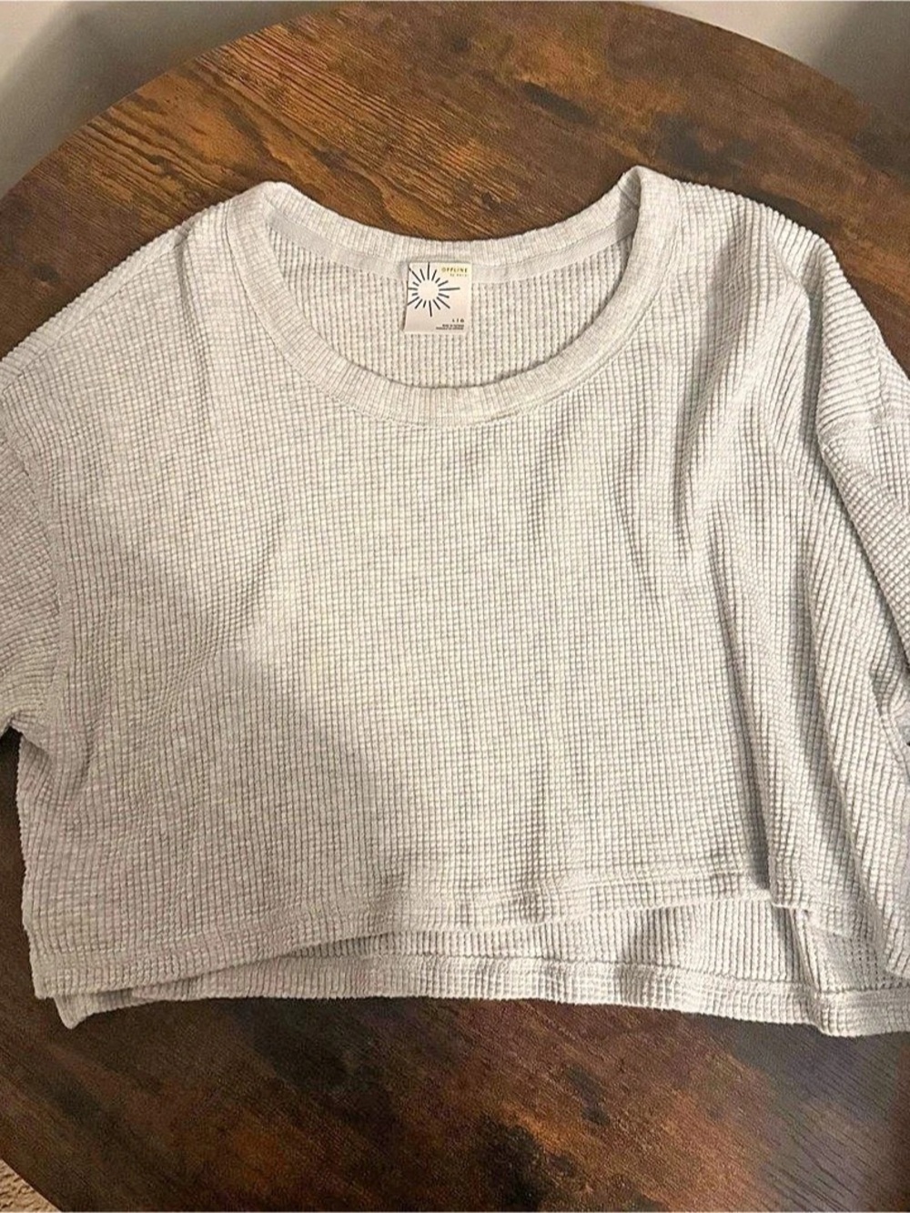Offline by Aerie Wow! Waffle V-Neck Cropped Short Sleeve T-Shirt Tee Gray Large